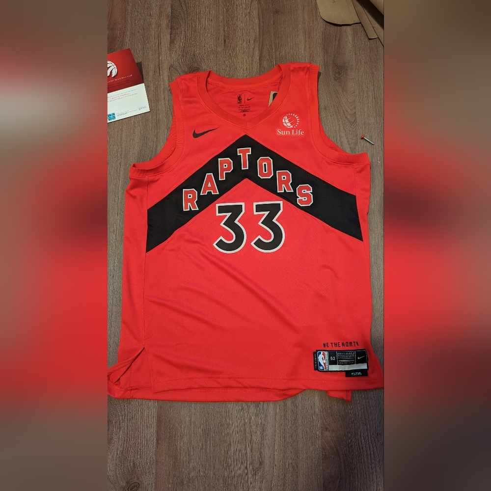BNWT Signed Gary Trent Jr Toronto Raptors Jersey